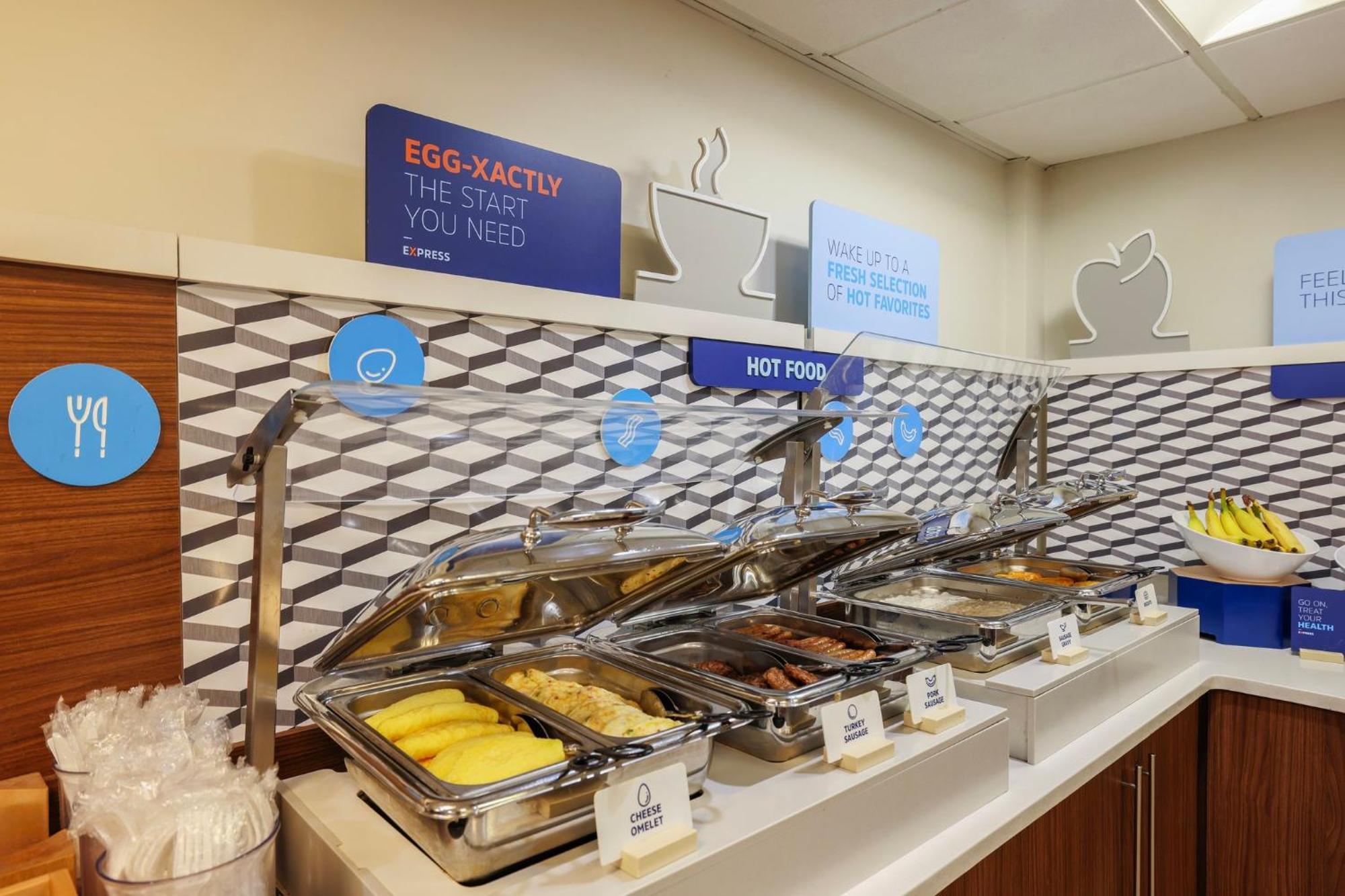 Holiday Inn Express Burlington By Ihg Ngoại thất bức ảnh