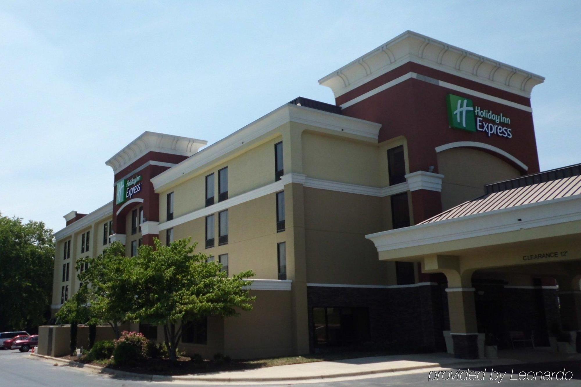 Holiday Inn Express Burlington By Ihg Ngoại thất bức ảnh