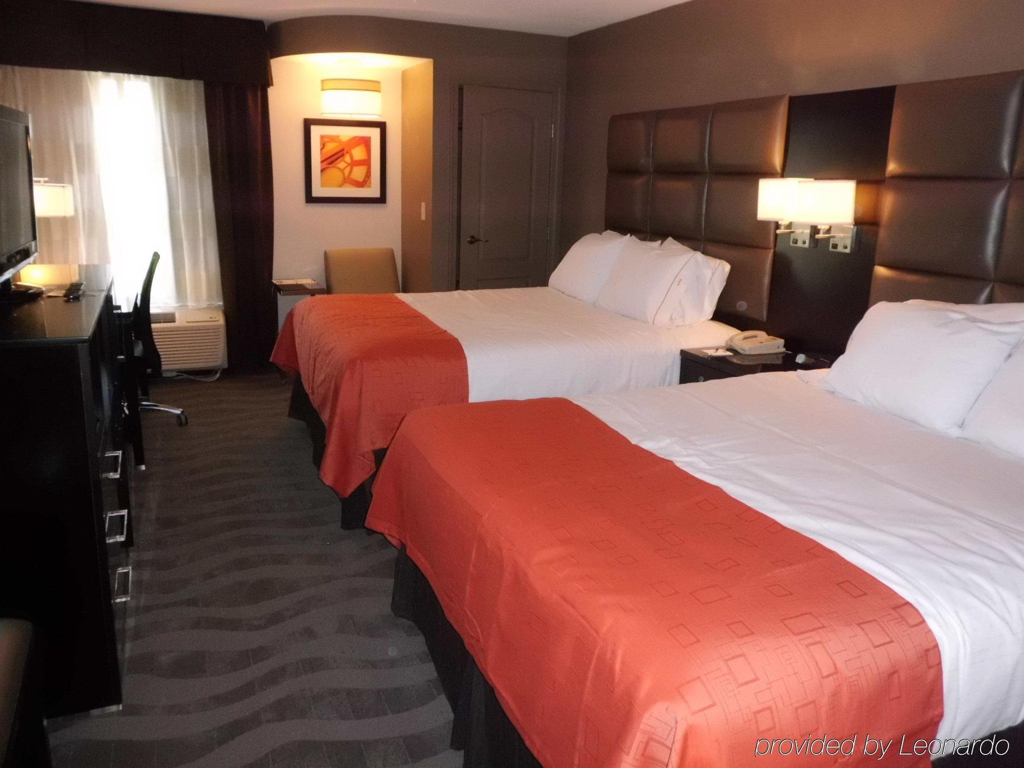 Holiday Inn Express Burlington By Ihg Phòng bức ảnh