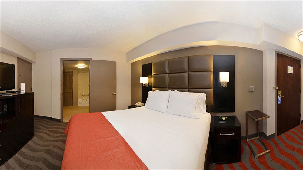 Holiday Inn Express Burlington By Ihg Ngoại thất bức ảnh