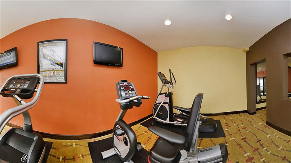 Holiday Inn Express Burlington By Ihg Ngoại thất bức ảnh