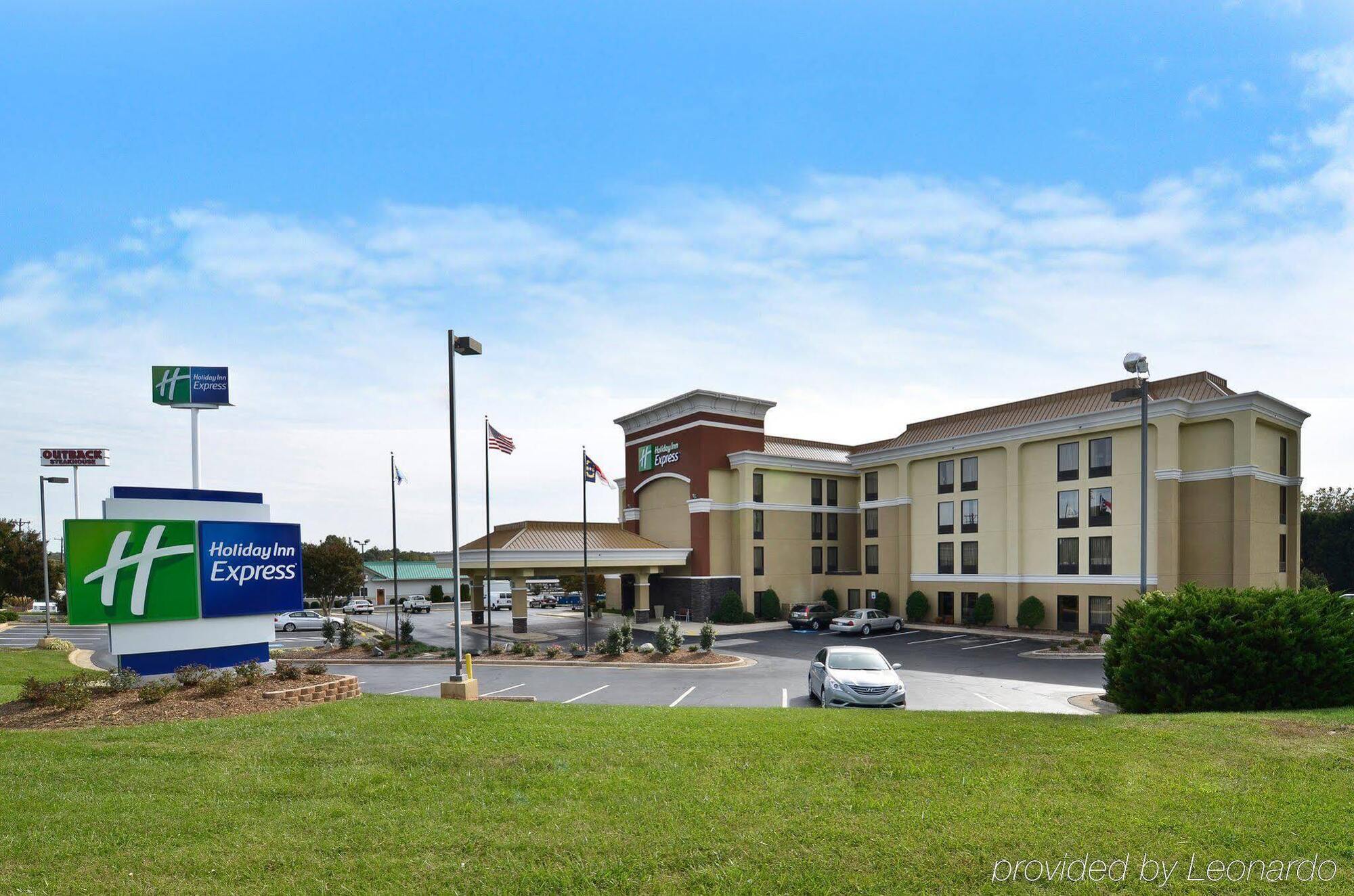 Holiday Inn Express Burlington By Ihg Ngoại thất bức ảnh